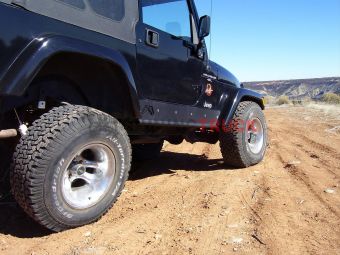 Защита порогов для   Jeep TJ 1997-2006 Rock Sliders (без трубы)