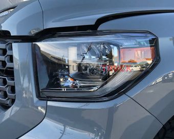LED фара головного света Toyota Tundra  2007-2014  (пассажирская сторона)