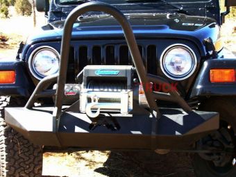 Силовой бампер для  Jeep TJ/LJ 1997-2006 с защитой решетки радиатора