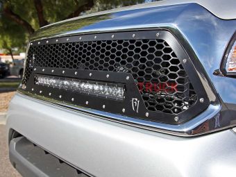 Toyota Tacoma 2012-2013 г.в.- решетка радиатора для фары 20" SR-серии
