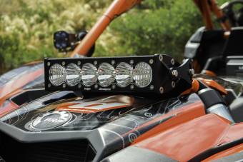 Светодиодная балка OnX6 10'' на Can-Am Maverick X3