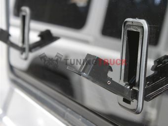 Панель стеклянная заднего распашного  окна для Mercedes Benz Gelandewagen левая - by Front Runner